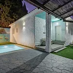 Villa Isabel By Seric, 15\' Walking To The Beach